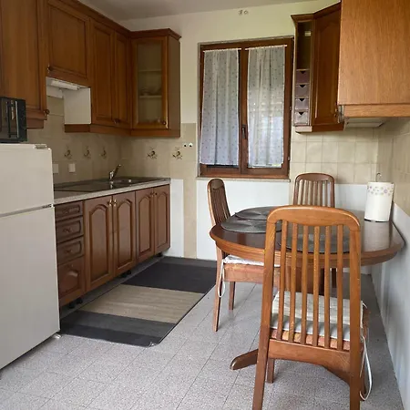 Apartma Bossamarino דירה *