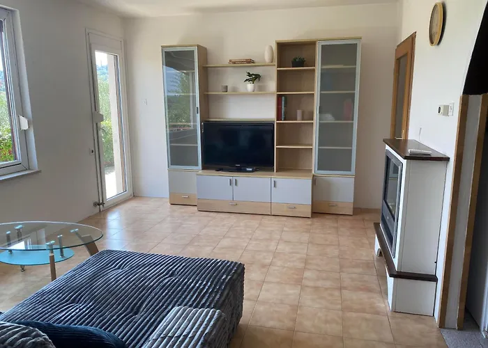 アパート Apartma Bossamarino